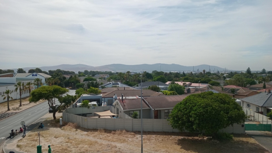 2 Bedroom Property for Sale in Table View Western Cape